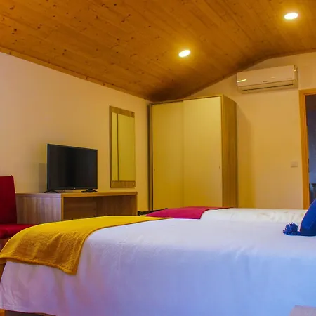 Vale Do Ceira Farm stay *