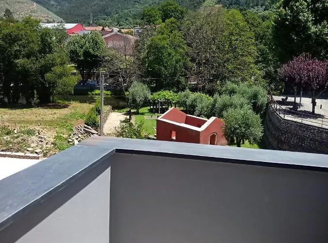 Vale Do Ceira مزرعة للإقامة Góis