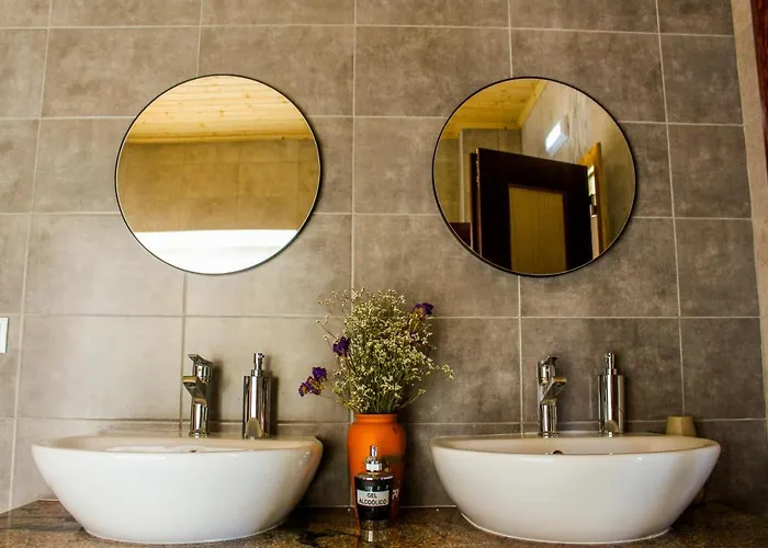 Vale Do Ceira مزرعة للإقامة *